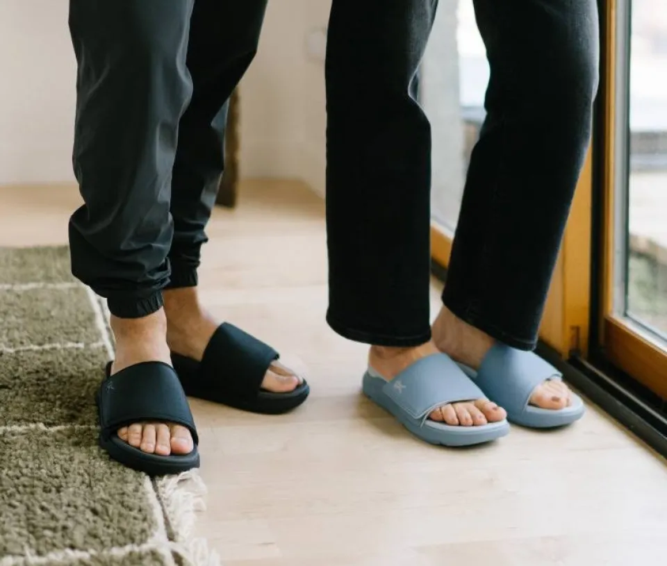 moment-uJudZeVe-6.webp New KURU Footwear MOMENT Jetblack-peachsherbet